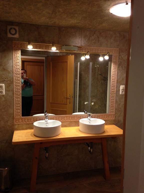 Haus Julia Apartment มึลบาค อัม โฮคเคอนิก ภายนอก รูปภาพ