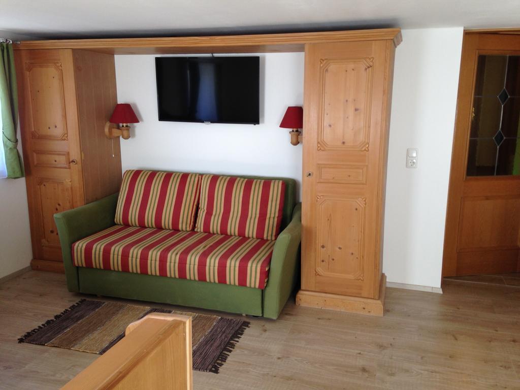 Haus Julia Apartment มึลบาค อัม โฮคเคอนิก ภายนอก รูปภาพ